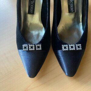 Evan Picone Vintage Black Velvet & Satin Shoes with Detachable Rhinestone Clips